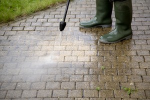 3 Easy Ways Pressure Washing Can Help You Winterize Your Home This Fall